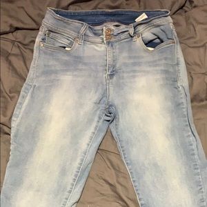 Wallflower jeans